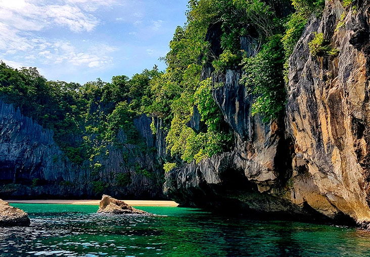 Desire Cruises DHSC2028 Home Itinerary Day 06 366x255px